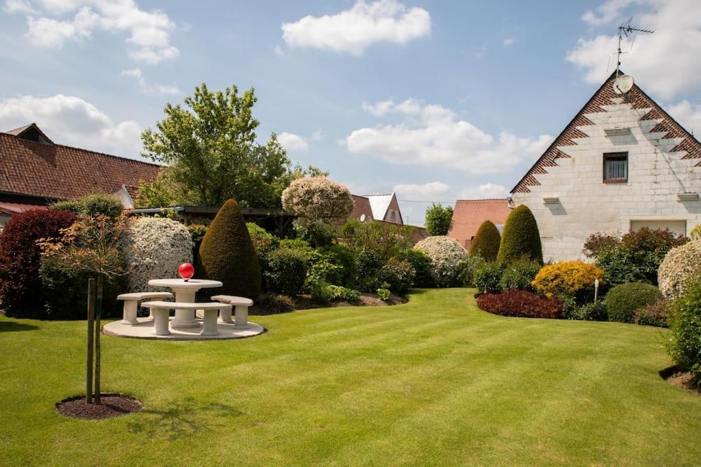 Domaine Des Demoiselles - Gite Et Spa Hauteville  Eksteriør billede